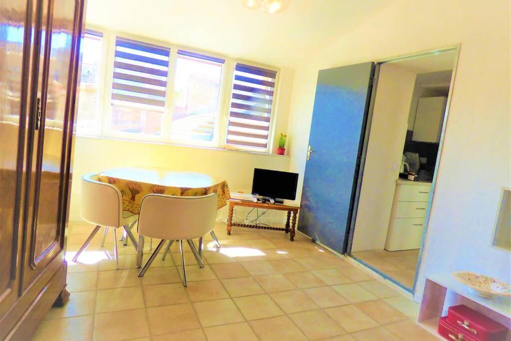 La Terrasse Ensoleillee Arles Camargue Appartement Buitenkant foto